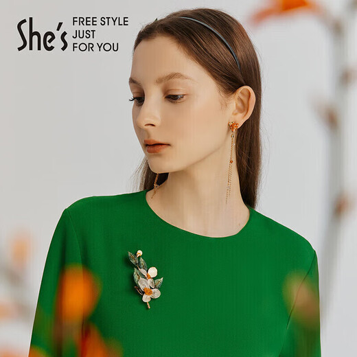 She s Qianzi Van Gogh rose embroidery leaf high-end ladies brooch light luxury corsage pin birthday gift for girlfriend