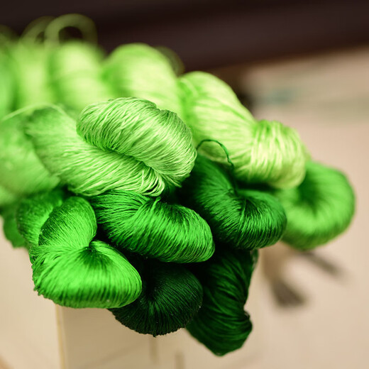 Other embroidery craftsmen No. 01 Su embroidery thread silk thread mulberry silk thread tools materials embroidery Hunan embroidery real embroidery thread spring breeze blows willow green embroidery thread No. 5 5 small