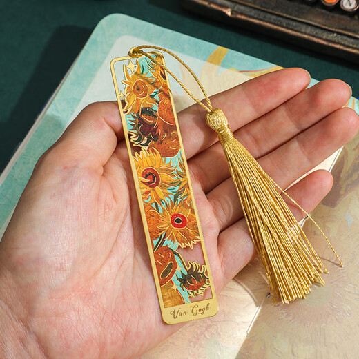 Cloud ink oil painting hollow bookmark high-end exquisite metal brass bookmark primary school student gift for teacher cultural and creative gift customized classical Chinese style creative high-end customized Forbidden City White Rose