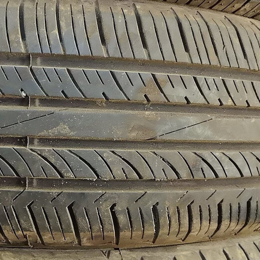 Second-hand cars and sedans, old scrapped tires, 89% new 175 185 195 205 55 60 65 15 16 89% new 195 55 15