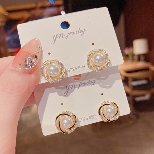 KASIYU2024 new autumn micro-embedded winding synthetic pearl earrings for women, fashionable, compact and versatile earrings, earrings, white