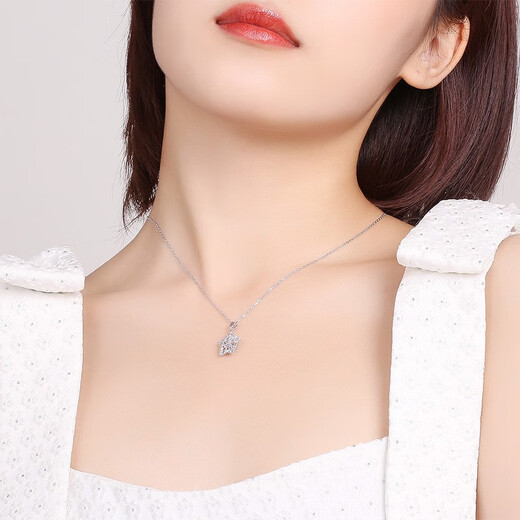 Saturday Fortune (ZLF) PT950 platinum pendant for women white gold shining hollow star pendant 1.51g