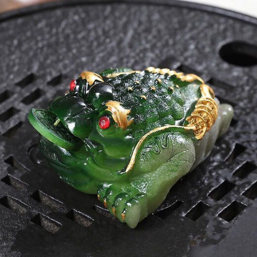 Tea pet ornaments change color to attract wealth, golden toad pet creative coffee table ornaments, tea table, tea tray, tea ceremony, tea art, temperature-sensing tea set accessories, accessories, three-legged tea play, handmade tea worms, golden golden toad