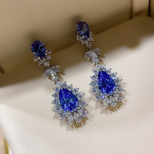 Guanpu Pavilion Fat Donglai's same style tanzanite earrings, tanzanite sapphire 925 silver earrings, high carbon diamond style, trendy and exaggerated tanzanite blue earrings, total size is about 31*6mm