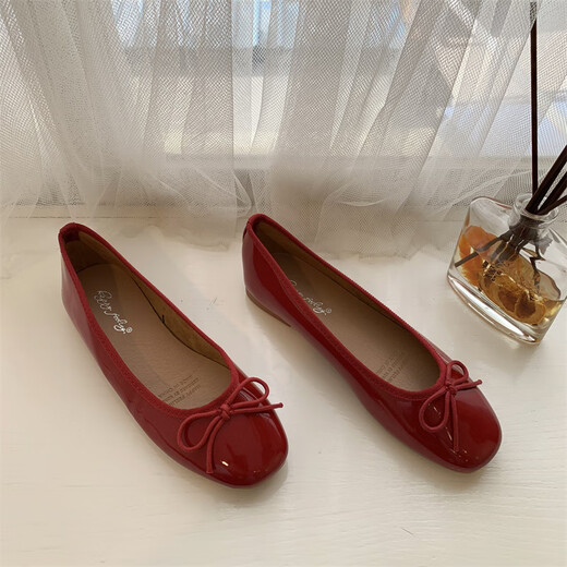 Leichter Mund neuer Style Bow mit weißem Patentleder kleine rote Schuhe Ballettschuhe Großgröße Frauen flache Schuhe Fairy Single Schuhe Hochzeitsschuhe Frauen rot Ruiyang rot 683-4 37