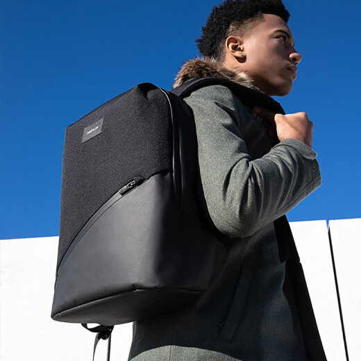 One plus city traveler backpack black