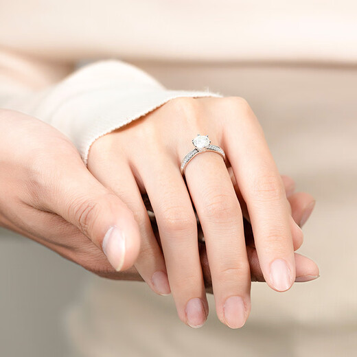 Fanci Fan Qi's one-carat heartfelt engagement ring, engagement anniversary birthday confession gift for girlfriend