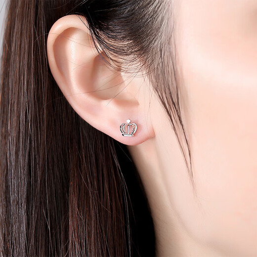 TTMIX platinum crown princess earrings for women platinum pt950 small fresh temperament earrings for girlfriend 1.8-1.9g