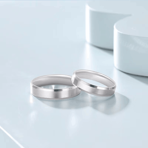 Kaibaolou Pt950 platinum ring couple platinum ring women's wedding glossy closed ring New Year's Day gift No. 10-4.2g