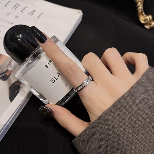 Kuban Pig's Gypsophila Ring Women's Niche Design Couple Ring Titanium Steel Ring Women's Ins Trendy Cold Fashion Ring Silver Ring-7#