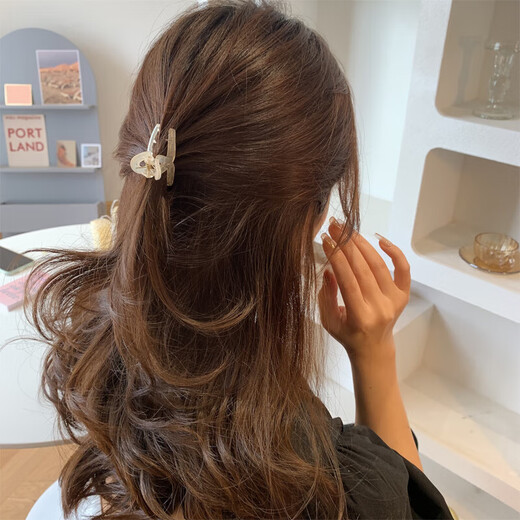 Xiang Wan hair clip 4-piece set small shark clip broken hair small grab clip hair clip simple bangs clip headdress broken hair clip hair accessories