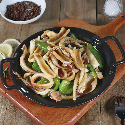 Fresh and frozen large squid 2-4 pieces net weight 1.2-1.3Jin Jin is equal to 0.5kg Teppanyaki squid hot pot barbecue ingredients seafood soft feet