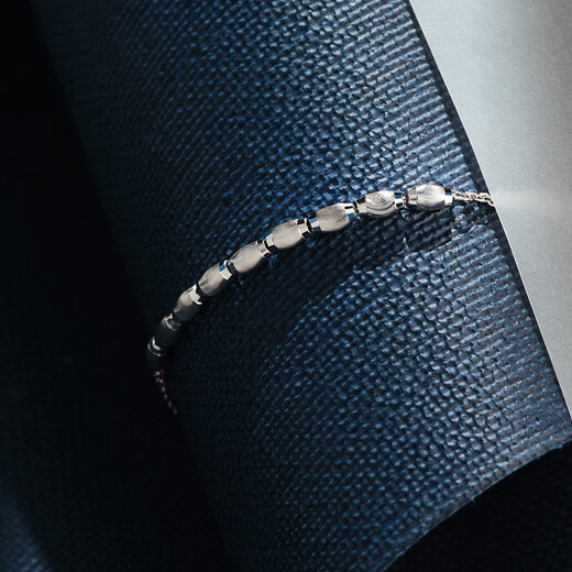 Pt.Charm platinum bracelet female personality romantic love bracelet for girlfriend red bean bracelet adjustable pt950 platinum chain in stock national inspection certificate 2.9-3.0 grams