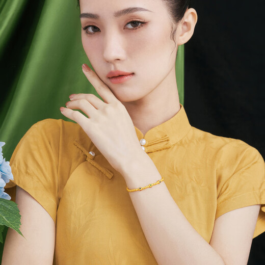 六福珠宝  福满传家系列足金鎏彩工艺圆珠黄金手链手串 计价 F63TBGB0075 6.98克(含工费1047元)