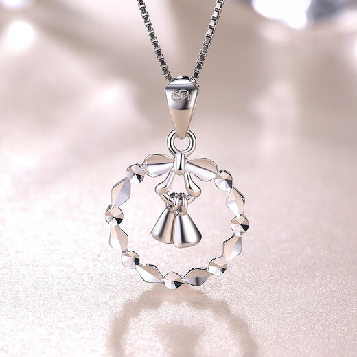 Saturday Fortune (ZLF) PT950 platinum pendant women's car flower sparkling garland pendant love hug 1.36g