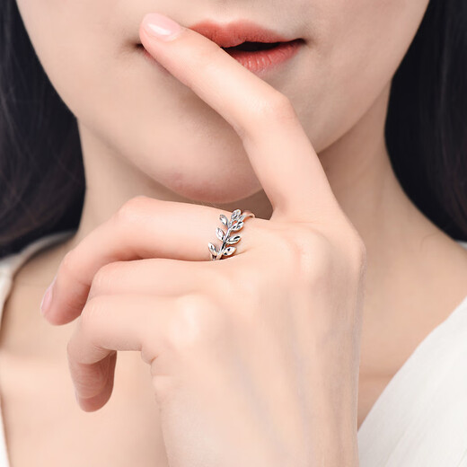 Yuan Shengfu's new PT950 fresh and fashionable leaf platinum ring, versatile platinum ring for women, 2.98g