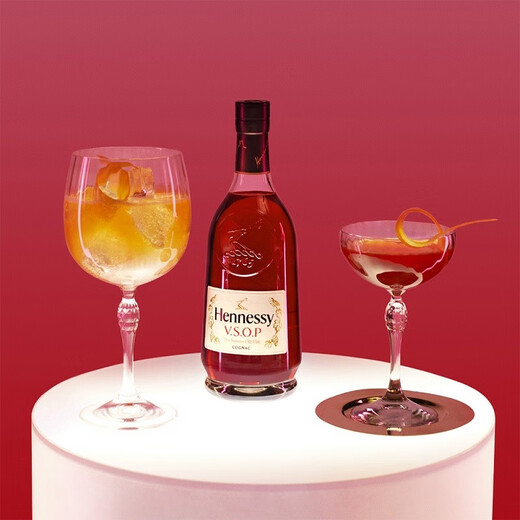 轩尼诗（Hennessy） VSOP 干邑白兰地 法国进口洋酒 700ml （新老包装随机发货） 700mL