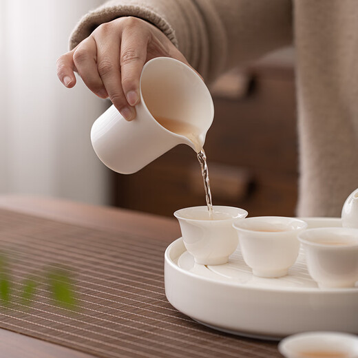 SUSHI CERAMICS Mutton Fat Jade Chinese White Tea Set Three-Cai Covered Bowl Stars Ceramic Dry Infusion Plate Tea Can Eight-Cup Gift Box Set