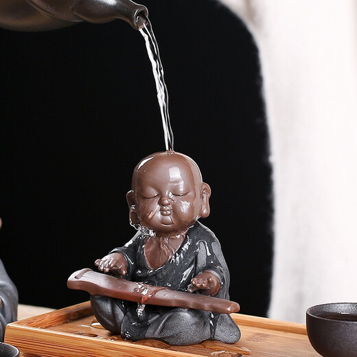 Jiuzao's creative purple sand tea pet little monk ornaments can cultivate the Zen spirit of the little novice monks tea ceremony tea play tea art tea room table decoration black gold sand-Dapeng spreads wings/CYY