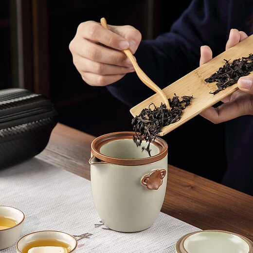 TANGFENG Beige Ruyao Travel Tea Set One Pot Four Cups Outdoor Portable Quick Cup Birthday Gift for Colleagues Beige Ruyi Quick Cup