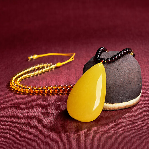 OUCERNY beeswax pendant natural amber raw stone full of honey chicken oil yellow water drop necklace pendant for men and women Russian material 3-5g