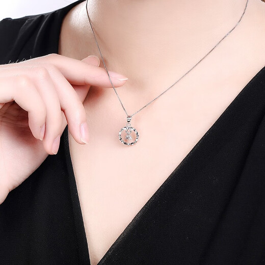 Saturday Fortune (ZLF) PT950 platinum pendant women's car flower sparkling garland pendant love hug 1.36g