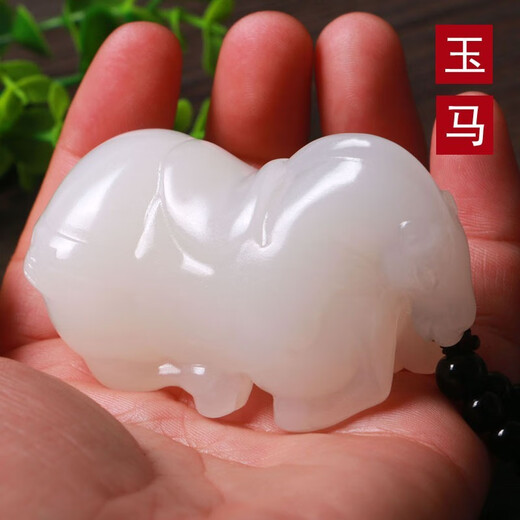 Yiqinxuan white jade horse handle pieces, three-dimensional finely carved jade horse toy pieces, ornaments, pendants, jade jewelry