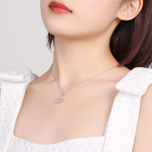 Saturday Fortune (ZLF) PT950 platinum pendant for women white gold shining hollow star pendant 1.51g