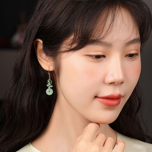 Ancient sayings and modern style, ancient style earrings with cheongsam, retro Chinese style earrings, 2025 new trendy women's 925 silver ear hooks