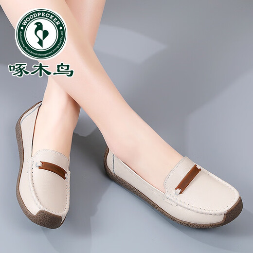 啄木鸟豆豆鞋女鞋子2025新款夏季凉鞋真皮平底鞋透气软底镂空夏款妈妈鞋 826米色镂空 38