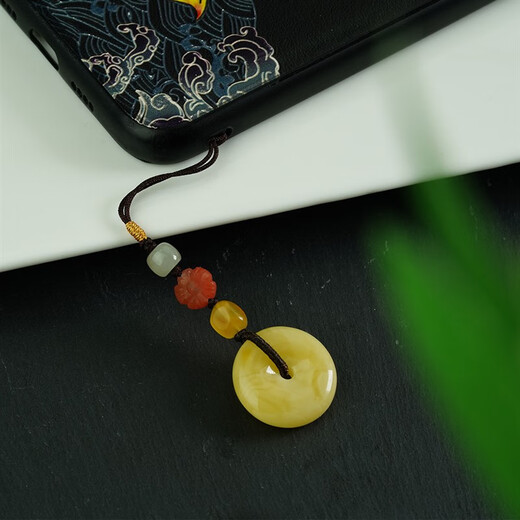 Shixi amber beeswax safety buckle pendant pendant key pendant mobile phone pendant natural raw ore retro bag hanging mobile phone pendant