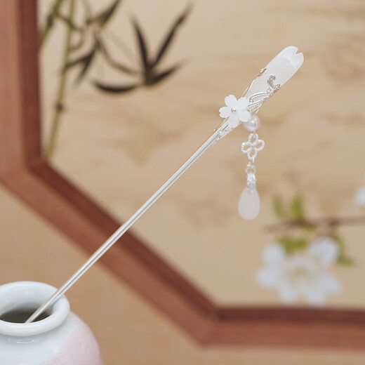 Retro ethnic style hairpin glazed water drop silver step shake tassel ancient style daily simple new Chinese Hanfu hairpin water drop magnolia hairpin white