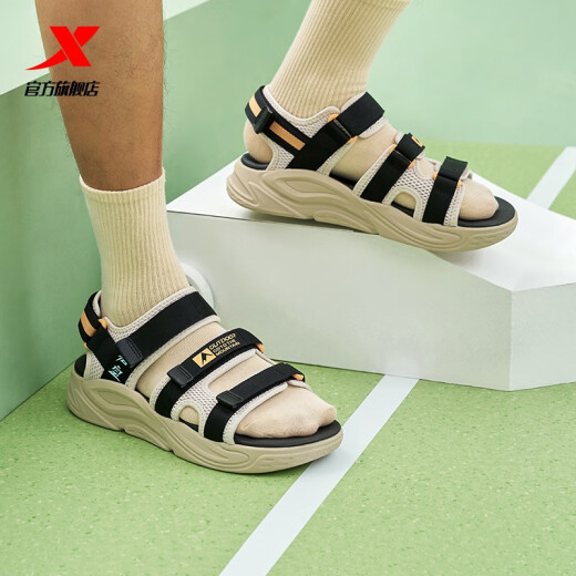 XTEP [Same Style in Shopping Malls] Tracer Men's Sandals Summer Velcro Beach Shoes Breathable Casual Shoes Outdoor Shoes Ivory White/Black 41