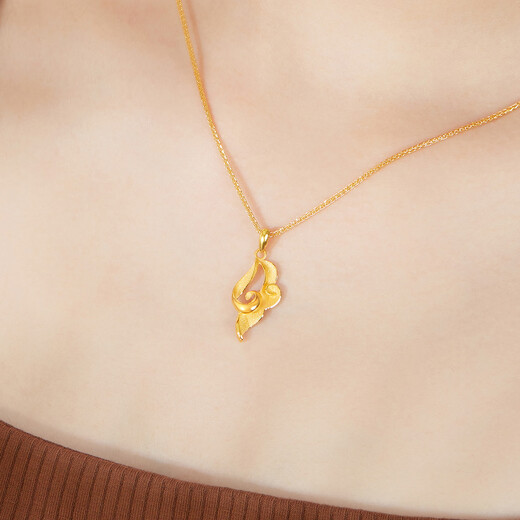 Lukfook Jewelry Gold Pendant Gold Charm Pure Gold Solid Lucky Cloud without Necklace Price HXG70115C Approximately 1.62 grams
