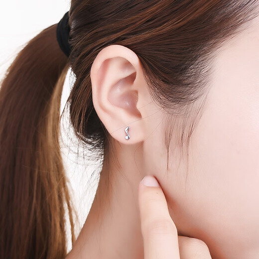 ZLF (ZLF) PT950 platinum earrings for women, asymmetric earrings, note personalized earrings 1.21g