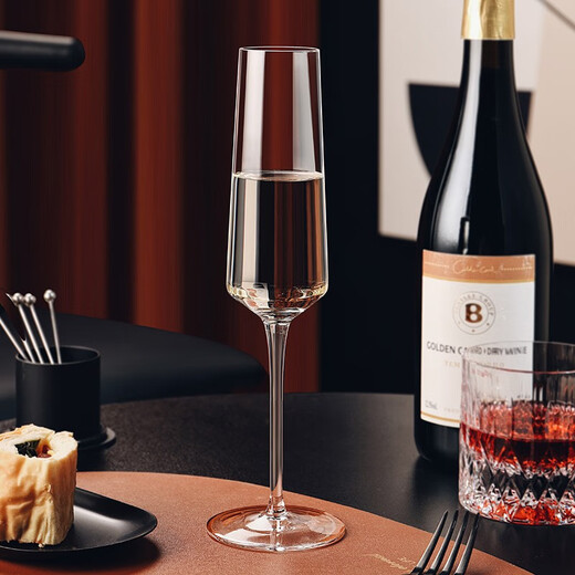 CRISTALGLASS European-style champagne glasses set of 6 creative crystal glass red wine glasses and goblets, a pair of liqueur sparkling wine glasses, crystal glass, beauty style 200ml, 2 pieces
