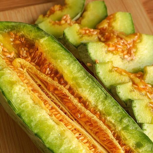 Dayu croissant melon seed seedlings winter and spring Shandong fruit melon seeds collection Antarctic star croissant melon seeds 50 capsules