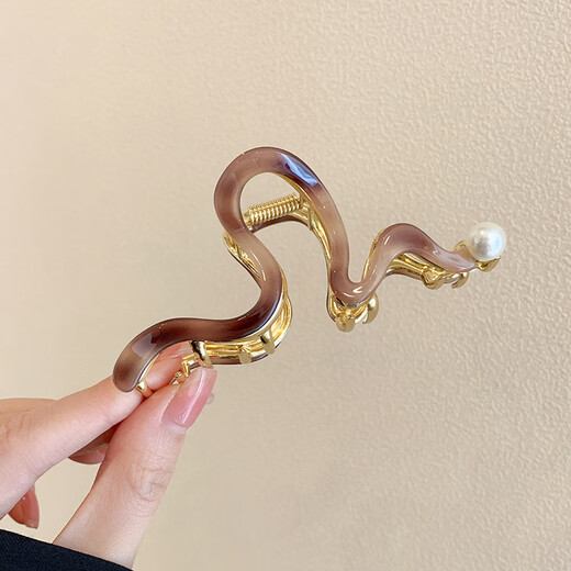 Chimera (CHIMERA) design-inspired hair grab, versatile back-of-the-head hairpin shark clip, metal hair grab hairpin, birthday gift for girls