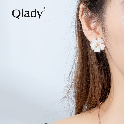 Qlady sweet flower earrings, feminine and high-end silver needle earrings 2024 young luxury niche earrings birthday gift