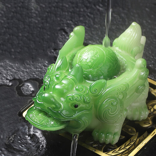 Tachi Miss Pixiu tea set accessories, color-changing tea pet ornaments, money rolling tea table ornaments, color-changing money rolling Pixiu tea pet (red)