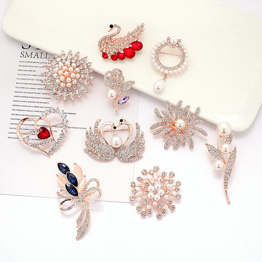 Dabuliu Korean style brooch for women, rhinestone scarf buckle, anti-exposure buckle, crystal pearl, crystal bow - Molan