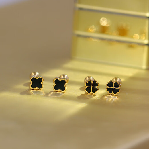 Zhimo 18k earrings screws 18K gold four-leaf clover versatile earrings Japanese and Korean small personalized titanium steel jewelry new gold screw style C-shaped heart-shaped four-leaf clover pair