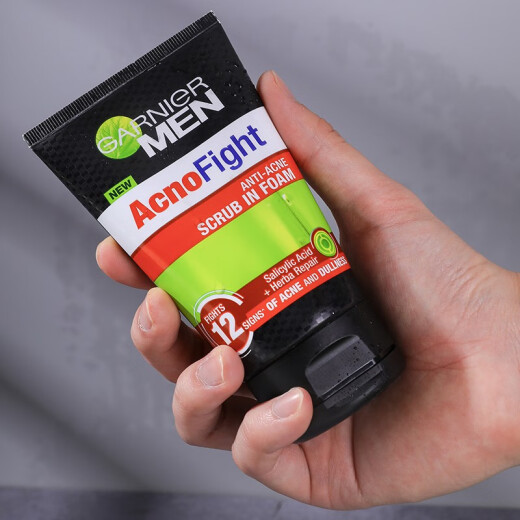 Garnier Men's Facial Cleanser Mineral Scrub Refreshing Oil Control Deep Cleansing Acne Activated Charcoal Ice Cleanser Thailand Original Activated Charcoal Ice Oil Control Facial Cleanser 100ml