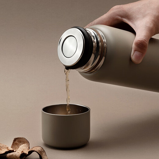 Mr. Stew's new insulated cup 316 stainless steel stuffy tea cup with car travel stew tea cup custom made tea cup pine apricot 550ml ceramic coating intelligent temperature display