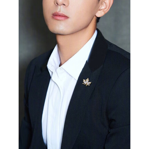 WOUG gold store style light luxury maple leaf brooch men's corsage suit pin crystal badge simple and elegant white zircon one