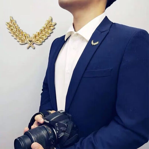 The six-pointed star at the end of the world, men's brooch-like suit corsage, coat collar pin, personalized simple suit, exquisite decoration, collection, priority delivery, cross star silver