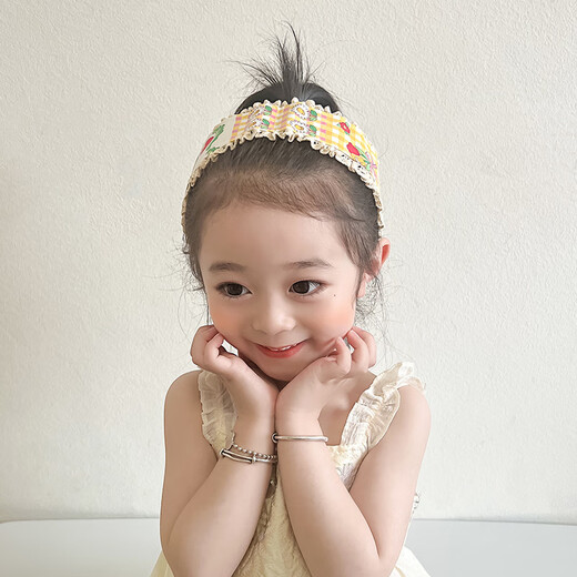 BARY REEF Sweet and Cute Colorful Widening Bangs Sticker Broken Hair Artifact for Girls Children's Velcro Sticker Baby Girl Doesn't Hurt Broken Hair Stickers Little Apple - This on Hair 1pc