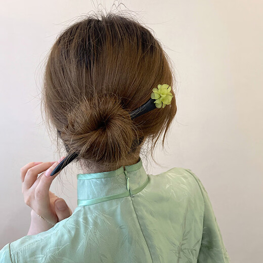 Wanbao Hairpin New Chinese Style Ancient Style Wooden Imitation Pearl Step Swinging Hairpin High-end Daily Hanfu Hairpin Headwear Green Peacock Dance