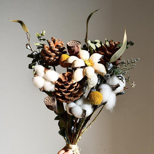 AIMAN dried flowers immortal flower decorative ornaments cotton real flowers small fresh eucalyptus leaves daisies pine cones living room bedroom flower arrangement wealth flower + snow lotus + immortal off-white hydrangea dried flower bag