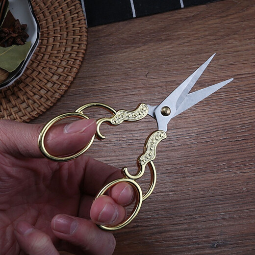 Dengjiadao stainless steel paper cutting window grille special pointed scissors dragon and phoenix golden yellow tailor scissors professional kitchen handmade K48 (small size) gold